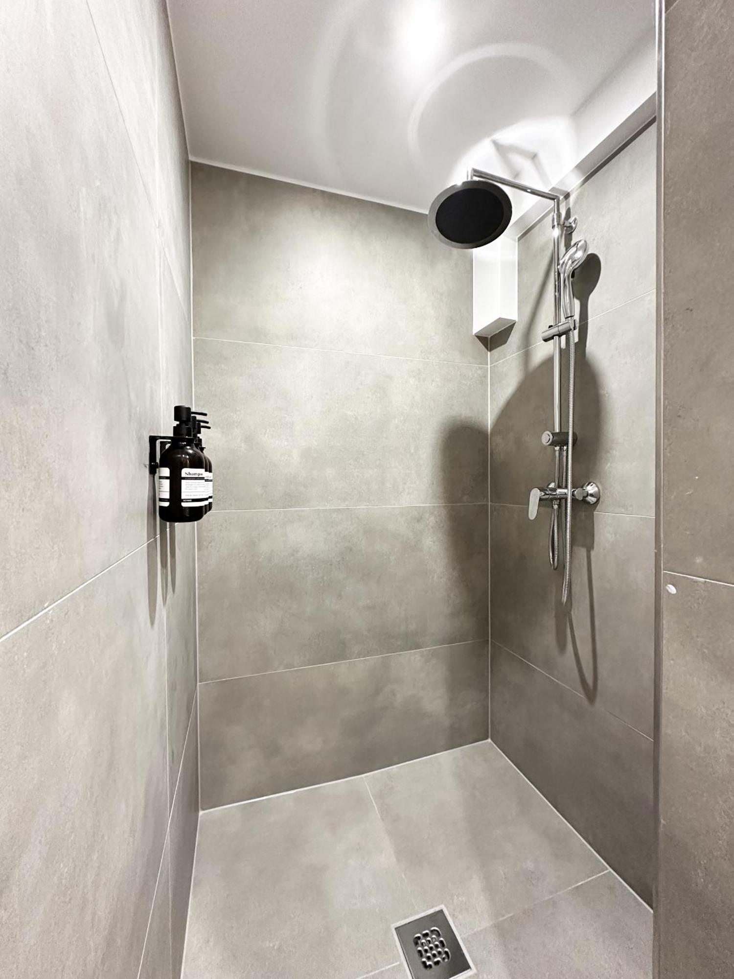 Homestay Mike's Four *