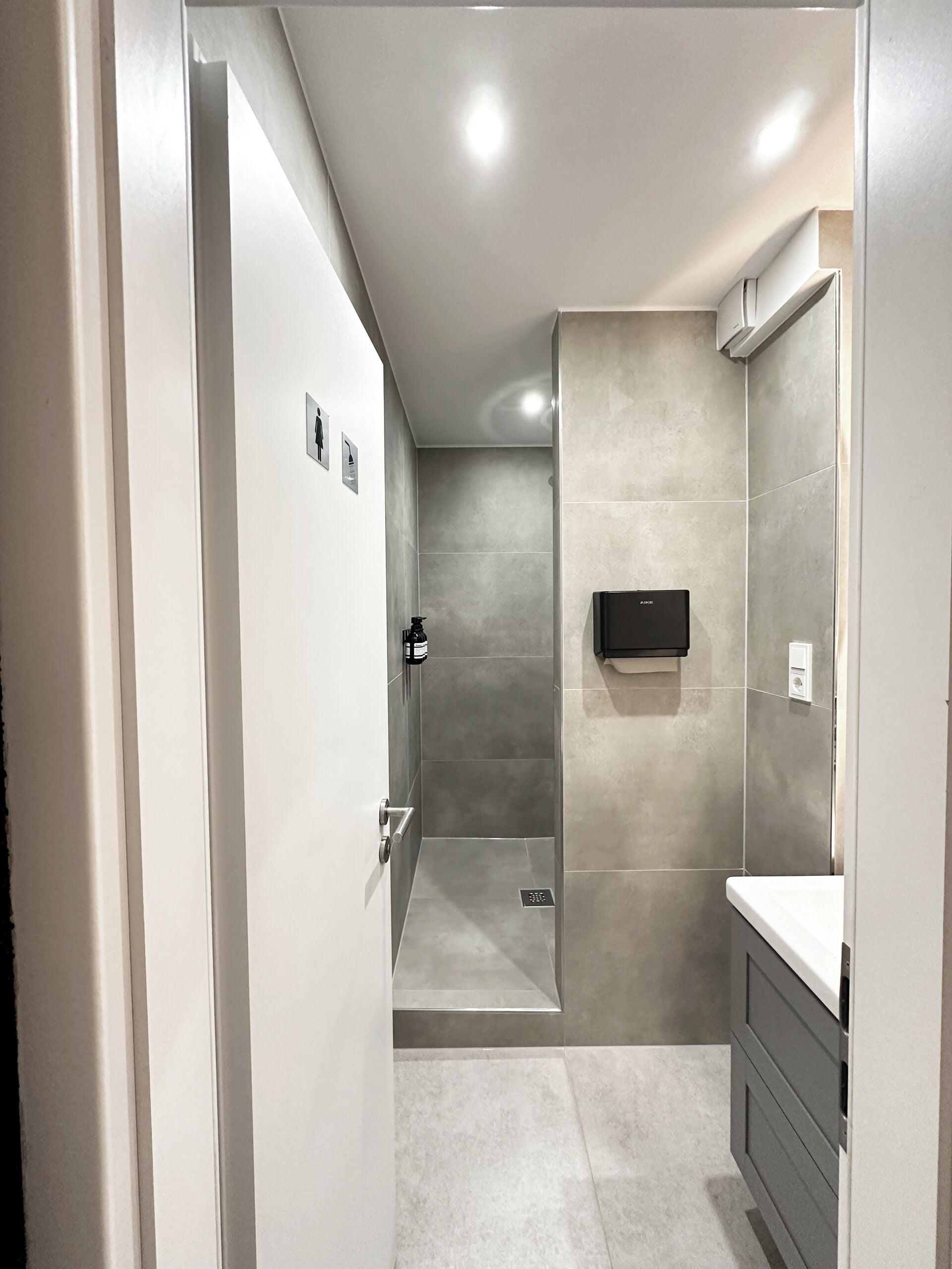 Homestay Mike's Four *