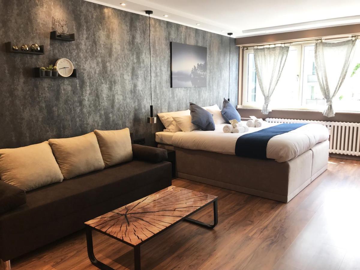 Homestay Mike's Four *