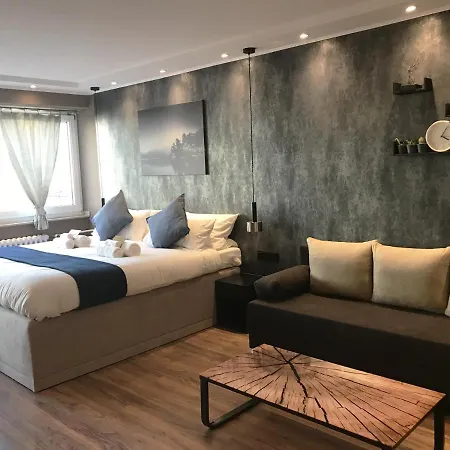 Mike's Four Homestay *