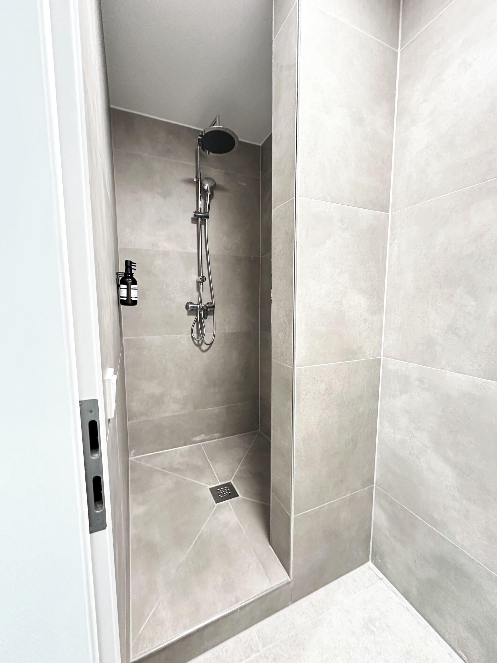 Homestay Mike's Four *